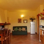 Farm Holidays La Baghera - La Baghera Alta - Brogio Apartment - Living Room